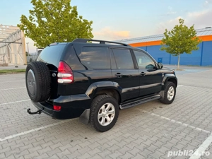 Toyota Land Cruiser Autoutilitara 4 locuri - imagine 2
