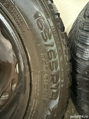 Set roți iarnă jante oțel cu anvelope Nokian 165/65/R14 79T + capace originale Toyota Aygo - imagine 4