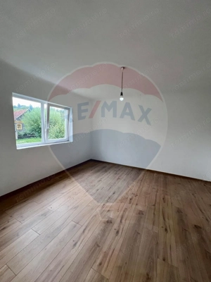 Casă / Vilă cu 5 camere de vânzare - imagine 5