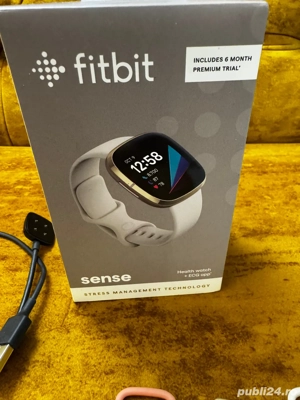 Fitbit Sense smartwatch   ceas inteligent sănătate si fitness, stare foarte bună