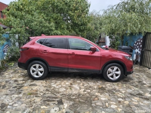 vand nissan qashqai 2018