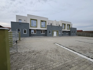 Case de vanzare insiruite