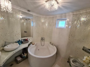 Închiriere *vilă modernă P+1* strada Trandafirilor - cartier Panduraș - imagine 8