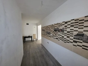 Vânzare apartament 2 camere, situat în Rovinari, strada Florilor - imagine 4