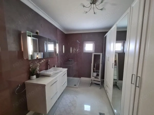 Închiriere *vilă modernă P+1* strada Trandafirilor - cartier Panduraș - imagine 9