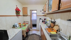 Vânzare apartament 3 camere, situat în Târgu Jiu, strada Victoriei, zona Mall - imagine 7