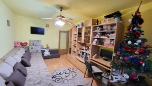 Vânzare apartament 3 camere, situat în Târgu Jiu, strada Victoriei, zona Mall - imagine 3