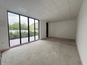 Vânzare spațiu comercial - Strada 30 Decembrie - zonă intens circulată - imagine 8