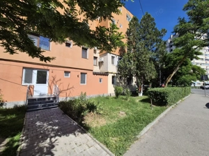 Închiriere spațiu comercial, Aleea Nicolae Titulescu, colț cu str. Minerilor - imagine 2