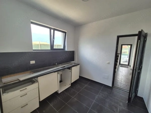 Vânzare *clădire modernă P+1+M* Târgu Jiu – lângă RAR, zonă comercială activă - imagine 5