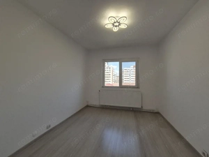 Vânzare apartament central *3 camere, situat în Târgu Jiu, strada Cerna - imagine 3