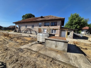 Vânzare casă cu teren impresionant, în Targu Jiu, strada Slobozia