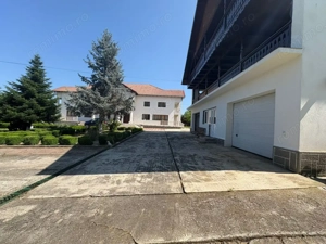 *Conac impresionant* cu arhitectură simetrică - pretabil reședință sau business - imagine 8