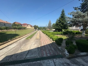 *Conac impresionant* cu arhitectură simetrică - pretabil reședință sau business - imagine 10