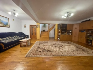 *Conac impresionant* cu arhitectură simetrică - pretabil reședință sau business - imagine 7