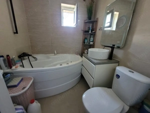 Vânzare apartament 2 camere, decomandat, vizavi de Mall Tg Jiu  - imagine 3