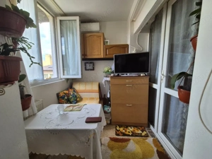 Vânzare garsonieră, în Tg. Jiu, et. 2, str. Slt. M.C. Oancea - zona Griviței