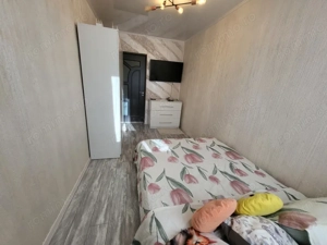 Vânzare apartament 2 camere - etaj 2 *modern mobilat și utilat* - zona 9 Mai - imagine 5