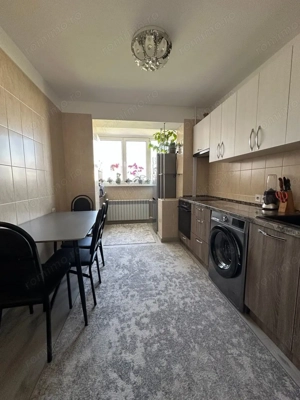 de vanzare apartament cu 3 camere in zona Bucovina - imagine 2