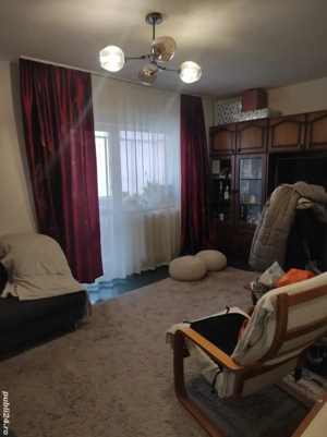 Ap cu 3 camere decomandat etaj 2