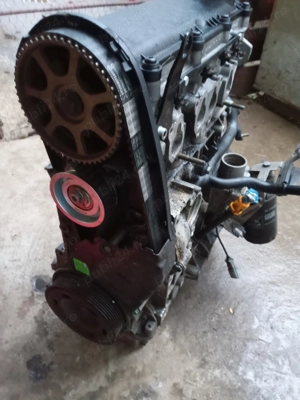 Vând motor 1,6 benzina