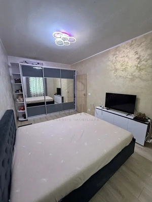 GIROC - 2 Camere - Decomandat - Curte proprie - 2 Locuri de parcare - Zona excelenta