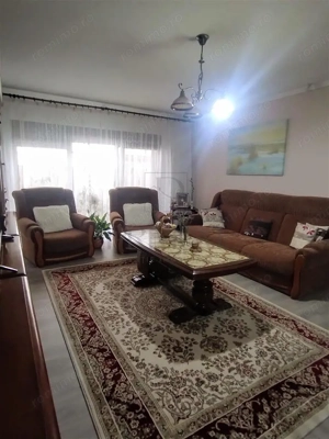 Duplex partial mobilat - zona excelenta - toate utilitatile - bucatarie inchisa - panouri solare - imagine 3