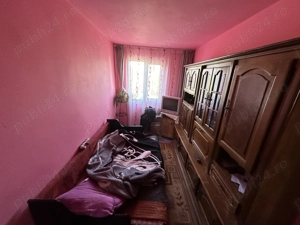 vand apartament 4 camere