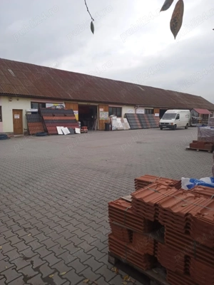 Teren cu spatiu comercia