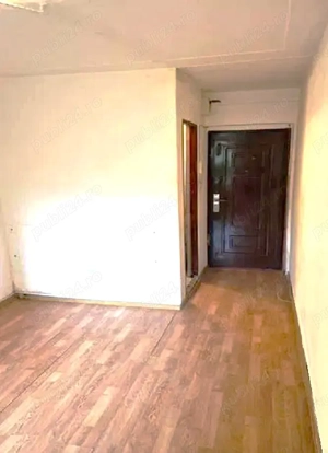 Vand garsoniera strada Patria, zona Boul rosu, Arad