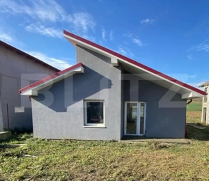 Oportunitate! Casă unifamilială semifinisată, P+M, 100 mp utili vedere la lac