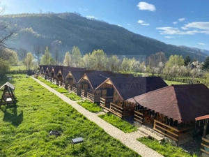 Pensiune cu 70 locuri cazare  Valea Doftanei de închiriat