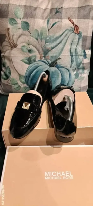 pantofi dama Michael Kors din piele lacuita