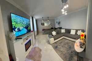 Vând ap 3 camere decomandat  - imagine 2