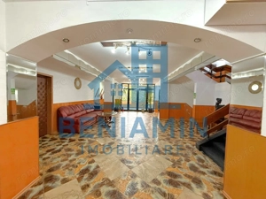 22 camere cu grup sanitar propriu-Sala conferinte-Central-Business