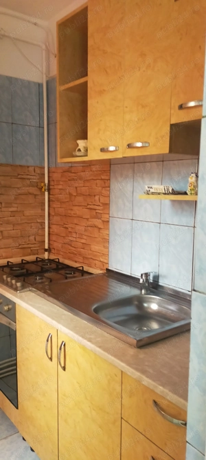 Închiriez apartament  - imagine 2