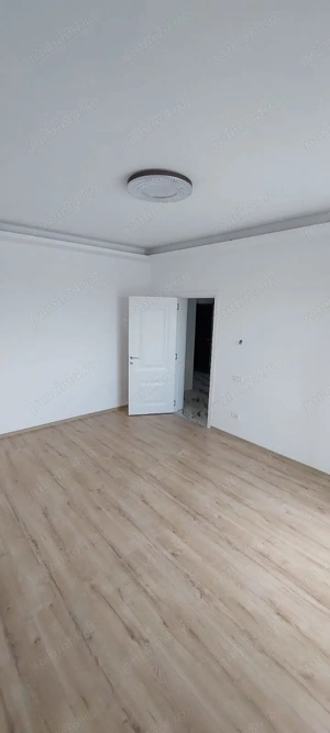 Apartament 2 camere, decomandat   bloc nou, loc de parcare in CF - imagine 2