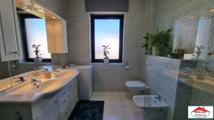 Apartament 3 camere etaj 1 in vila zona Odobescu cu parcare - imagine 4