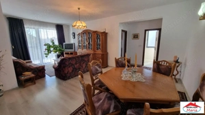 Apartament 3 camere etaj 1 in vila zona Odobescu cu parcare - imagine 7