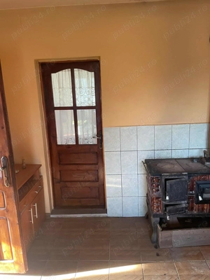 Vând casa cu curte și gradina 