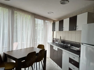 Închiriez apartament zona SIF