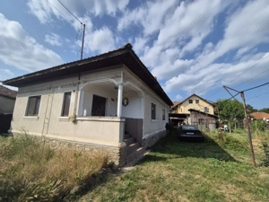 Vânzare casă situată în Târgu Jiu, strada Bistrița - zona Panduri