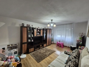 Vânzare apartament 2 camere, decomandat, zonă liniștită, strada Zambilelor - imagine 2 Vânzare apartament 2 camere, decomandat, zonă liniștită, strada Zambilelor - imagine 2