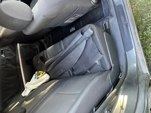 Vând Toyota corola verso 2007 motor 2,2 preț 1700euro negociabil tel