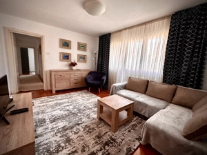 Apartament cu 3 camere, semidecomandat, zona Circumvalatiunii - Gheorghe Lazar - imagine 6