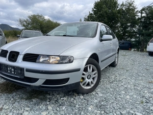 Seat Leon 1.9 tdi 4 uși  - imagine 3