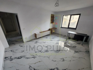 Decomandat. Bucatarie inchisa. Mobilat si partial utilat.