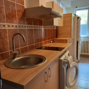 Vând cameră de cămin  - imagine 2 Vând cameră de cămin  - imagine 2