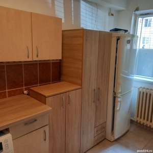 Vând cameră de cămin  - imagine 5 Vând cameră de cămin  - imagine 5