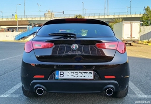 Alfa Romeo Giulietta 235cp Quadrifoglio, an 2010, 223373km  - imagine 3
